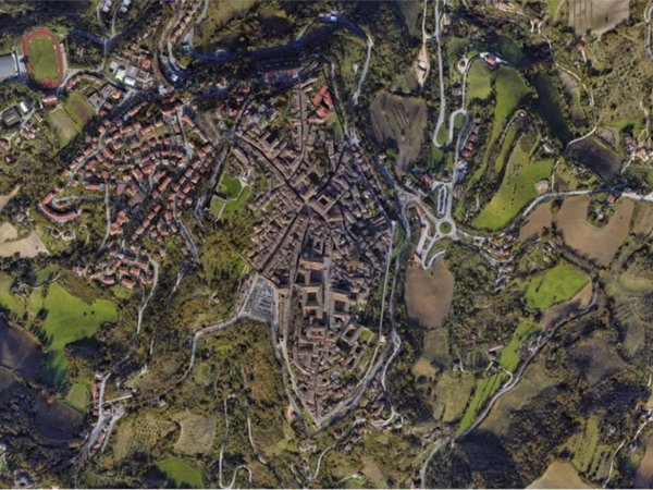 appartamento in vendita ad Urbino in zona Girfalco