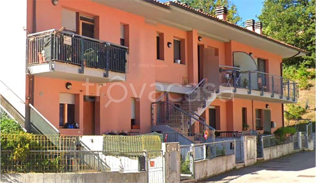 appartamento in vendita ad Urbino in zona Trasanni