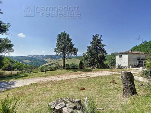 casale in vendita ad Urbino in zona Pieve di Cagna