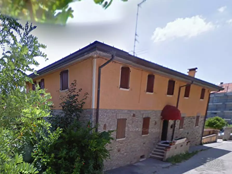 negozio in vendita ad Urbino in zona Gadana