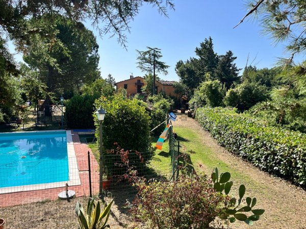 casale in vendita ad Urbino