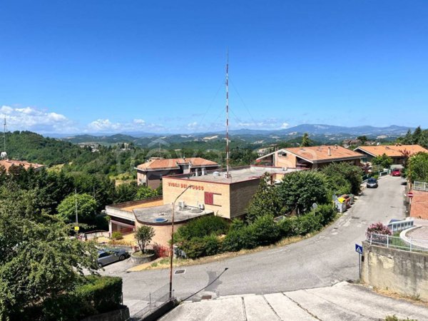 appartamento in vendita ad Urbino