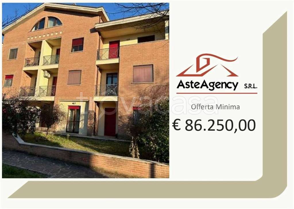 appartamento in vendita ad Urbino in zona Canavaccio