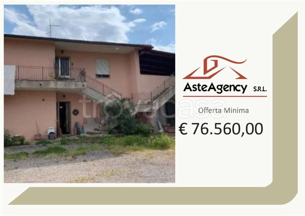 appartamento in vendita ad Urbino in zona Pieve di Cagna