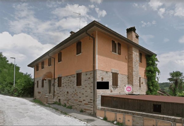 appartamento in vendita ad Urbino in zona Gadana