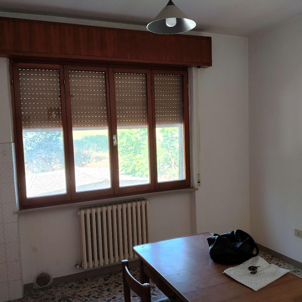 casa indipendente in vendita ad Urbino in zona Canavaccio