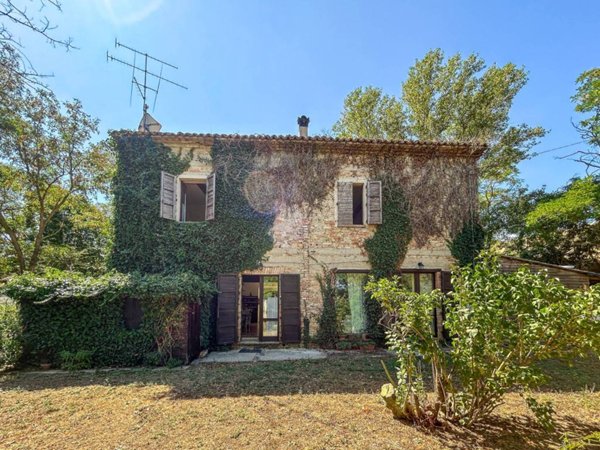casa indipendente in vendita ad Urbino
