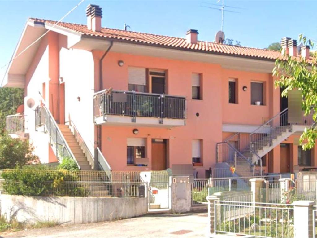 appartamento in vendita ad Urbino in zona Trasanni