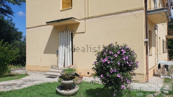 appartamento in vendita ad Urbino in zona Schieti