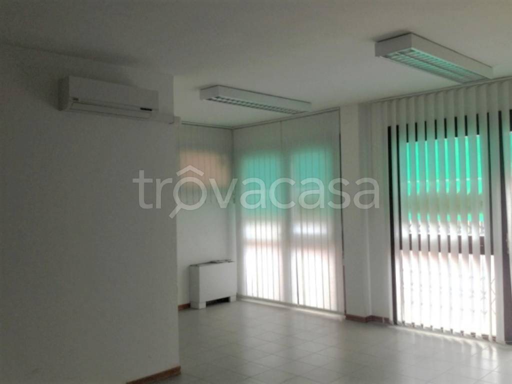 ufficio in vendita ad Urbino in zona Centro CittÃ 