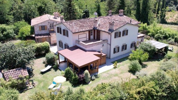 casa indipendente in vendita ad Urbino