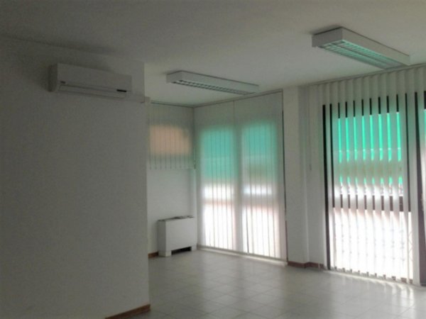 ufficio in vendita ad Urbino in zona Centro CittÃ 