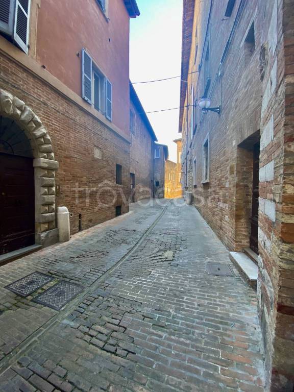 appartamento in vendita ad Urbino in zona Centro CittÃ 