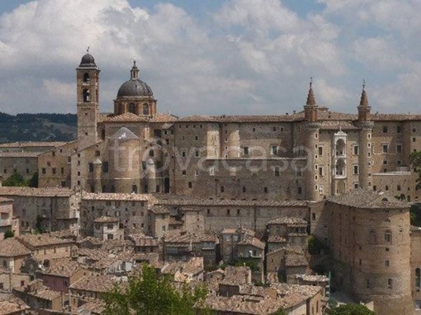 appartamento in vendita ad Urbino in zona Centro CittÃ 