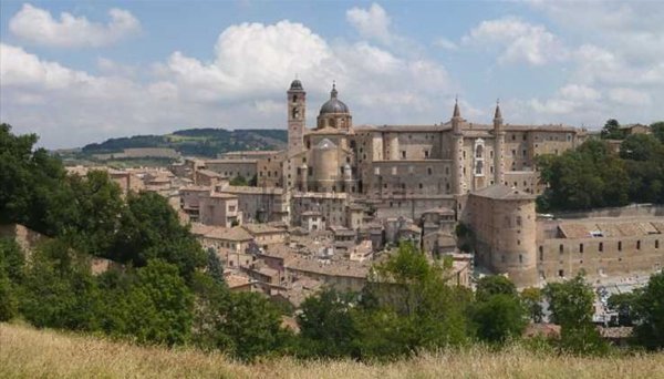 appartamento in vendita ad Urbino in zona Centro CittÃ 