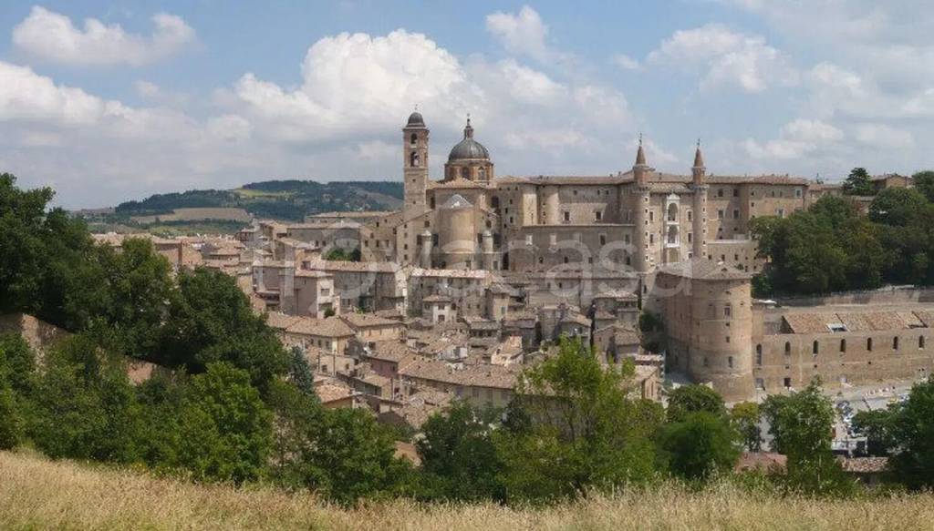 appartamento in vendita ad Urbino in zona Centro CittÃ 