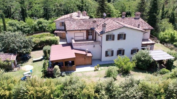 casa indipendente in vendita ad Urbino