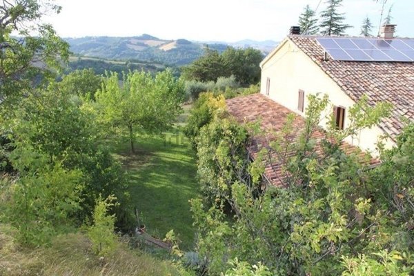 casa indipendente in vendita ad Urbino