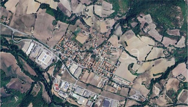 appartamento in vendita ad Urbino in zona Canavaccio