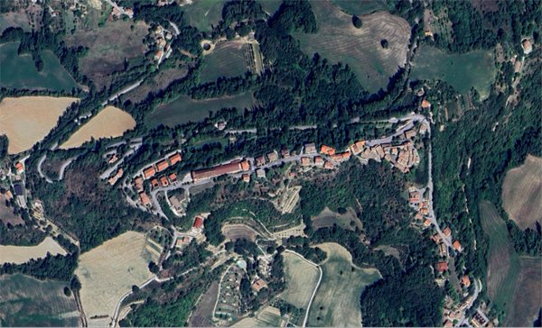 casa indipendente in vendita ad Urbino in zona Castello di Cavallino