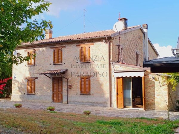 casa indipendente in vendita ad Urbino