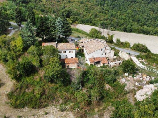 casa indipendente in vendita ad Urbino in zona Centro CittÃ 