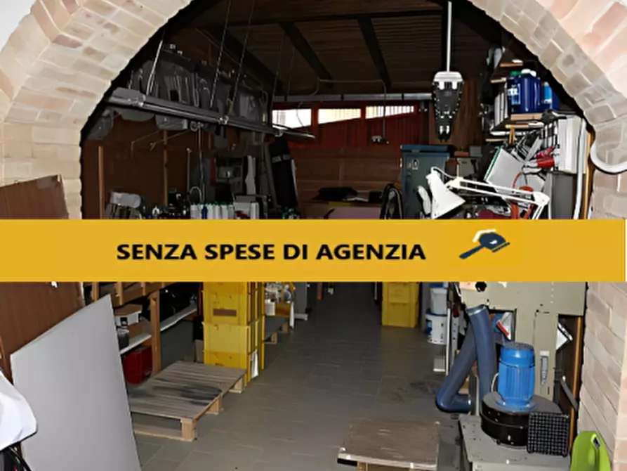 casa semindipendente in vendita ad Urbino in zona Canavaccio