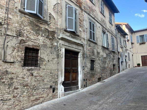 appartamento in vendita ad Urbino