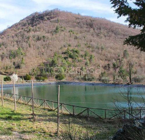 casa indipendente in vendita ad Urbino in zona Schieti