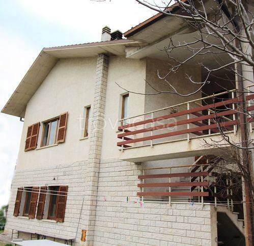 casa indipendente in vendita ad Urbino