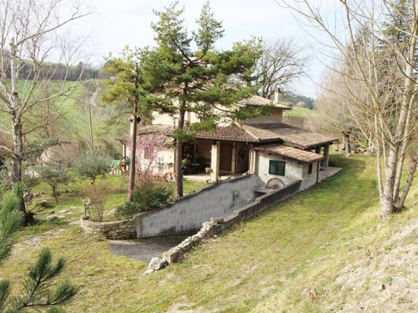 casa indipendente in vendita ad Urbino
