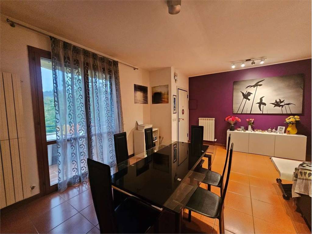 casa indipendente in vendita ad Urbino in zona Trasanni