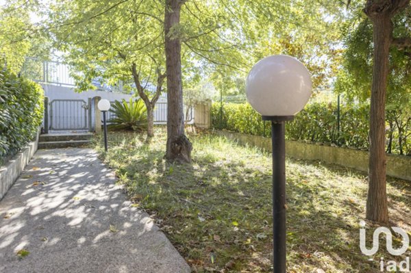 casa indipendente in vendita ad Urbino in zona Trasanni