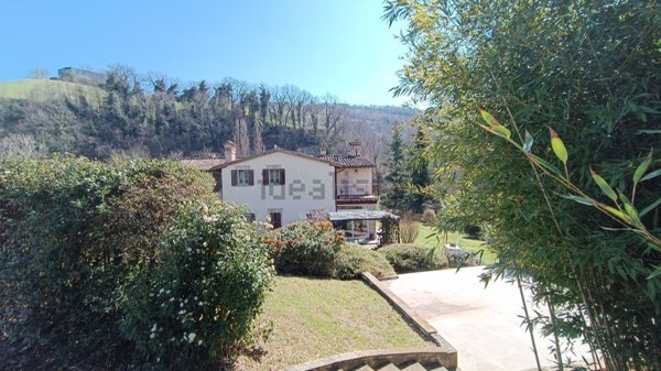casa indipendente in vendita ad Urbino