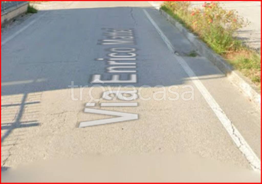 appartamento in vendita ad Urbino in zona Canavaccio