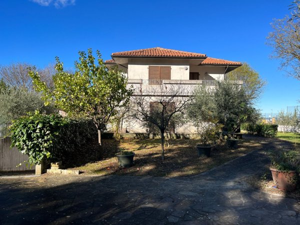 casa indipendente in vendita ad Urbino in zona Centro CittÃ 
