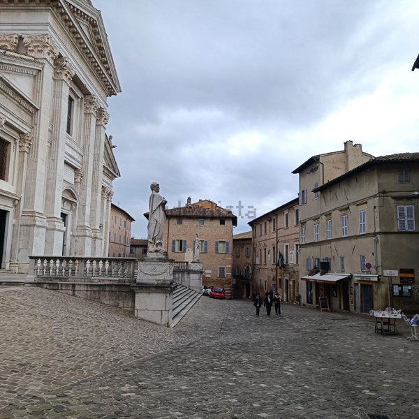 appartamento in vendita ad Urbino in zona Centro CittÃ 