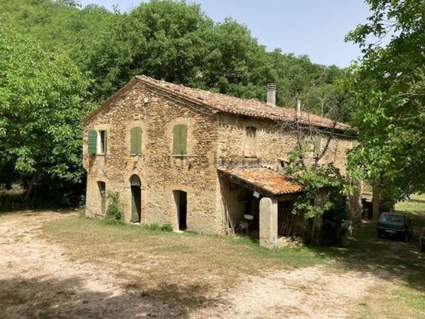 casa indipendente in vendita ad Urbino