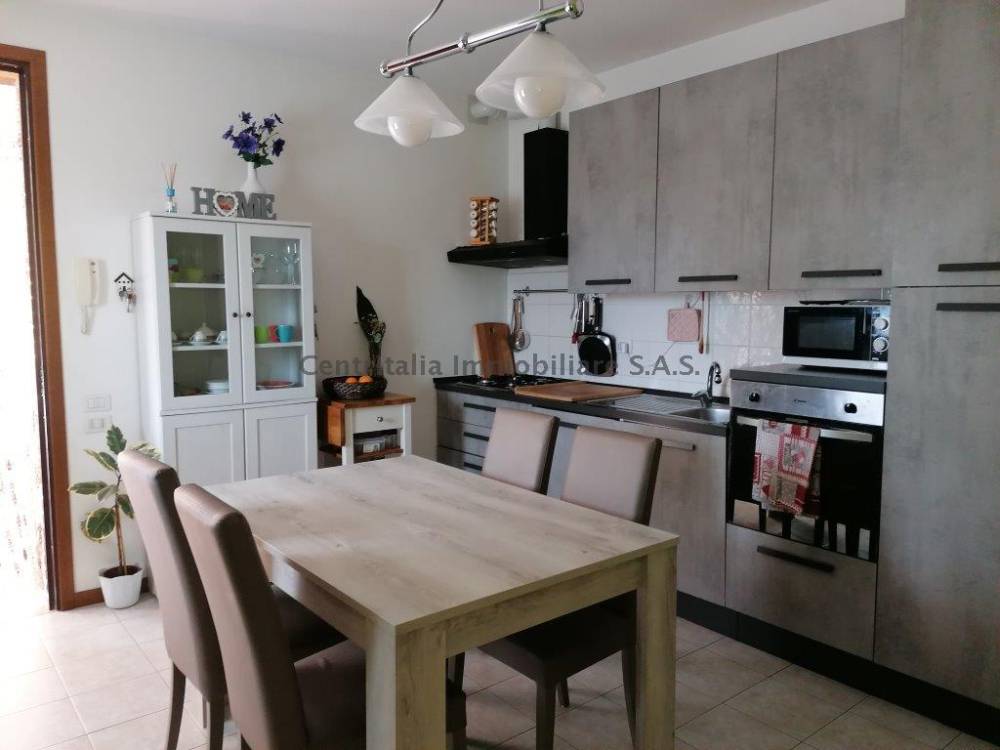 appartamento in vendita ad Urbino in zona Gadana