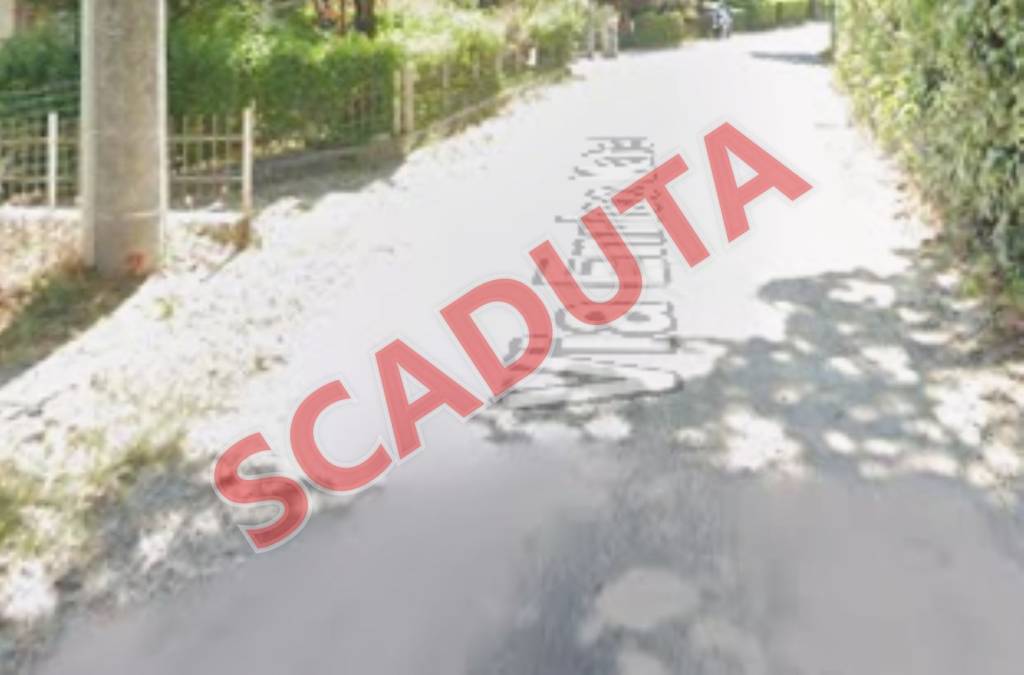 locale di sgombero in vendita ad Urbino in zona Canavaccio