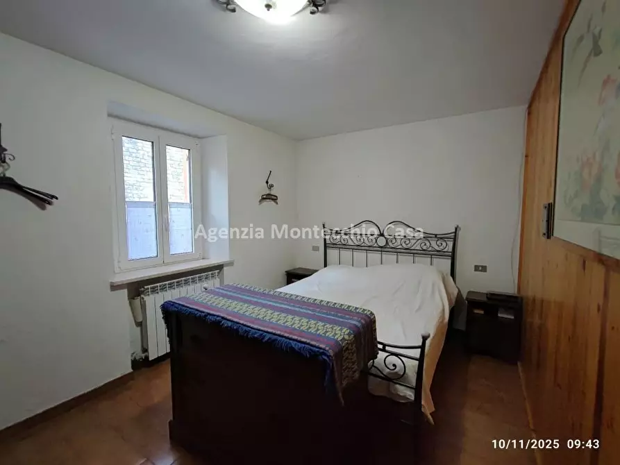 casa indipendente in vendita ad Urbino in zona Schieti