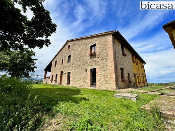 casa indipendente in vendita ad Urbino