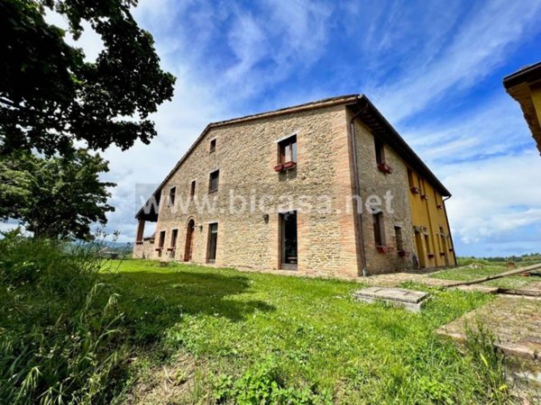 casa indipendente in vendita ad Urbino