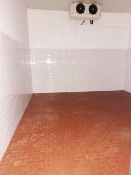 locale commerciale in vendita ad Urbino