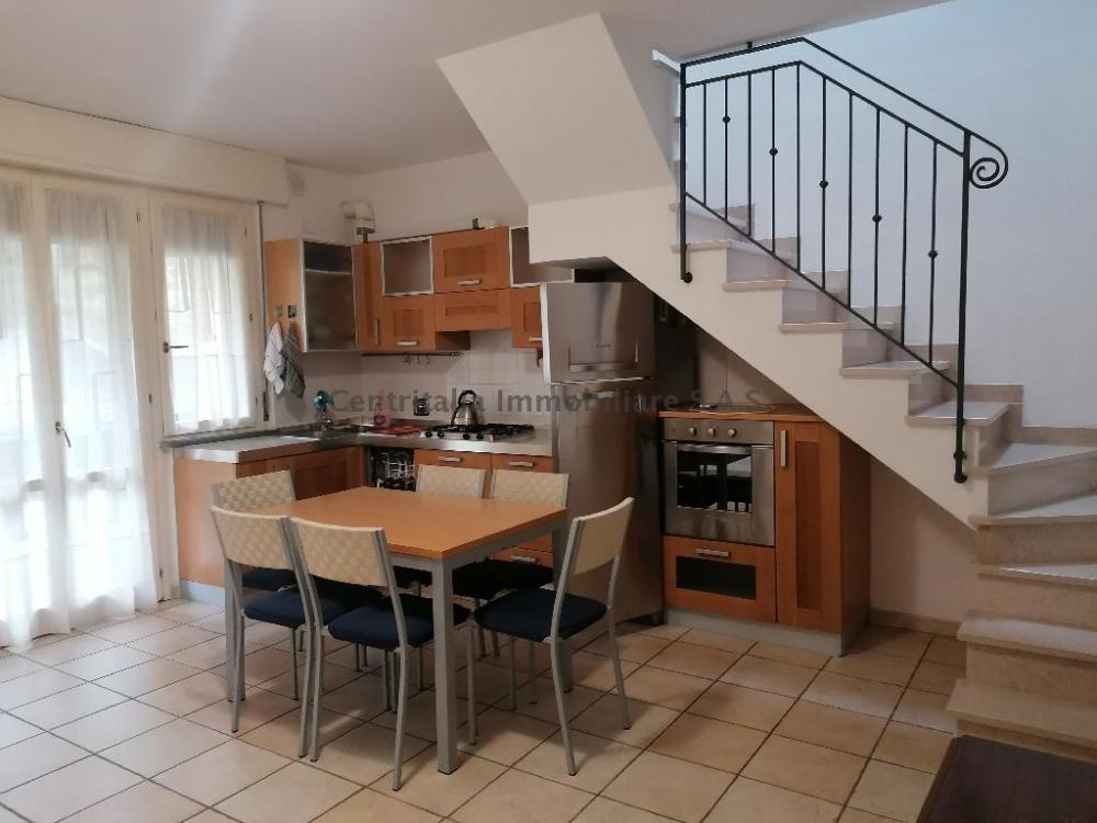 appartamento in vendita ad Urbino in zona Trasanni