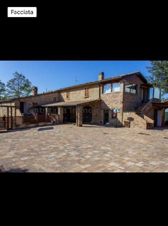 casa indipendente in vendita ad Urbino