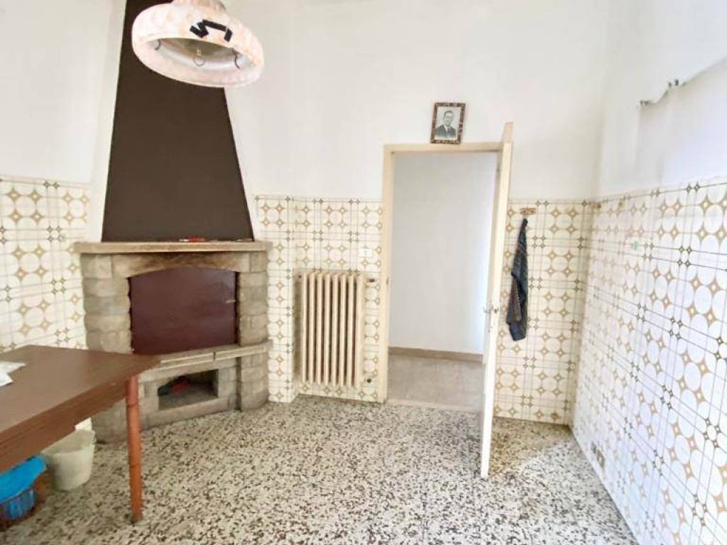 casa indipendente in vendita ad Urbino in zona Tufo