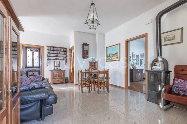 casa indipendente in vendita ad Urbino in zona Pieve di Cagna