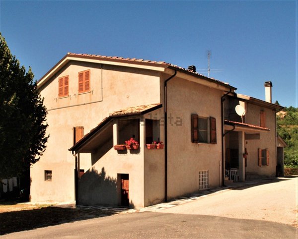 casa indipendente in vendita ad Urbino in zona Centro CittÃ 