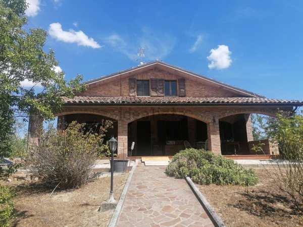 casa indipendente in vendita ad Urbino